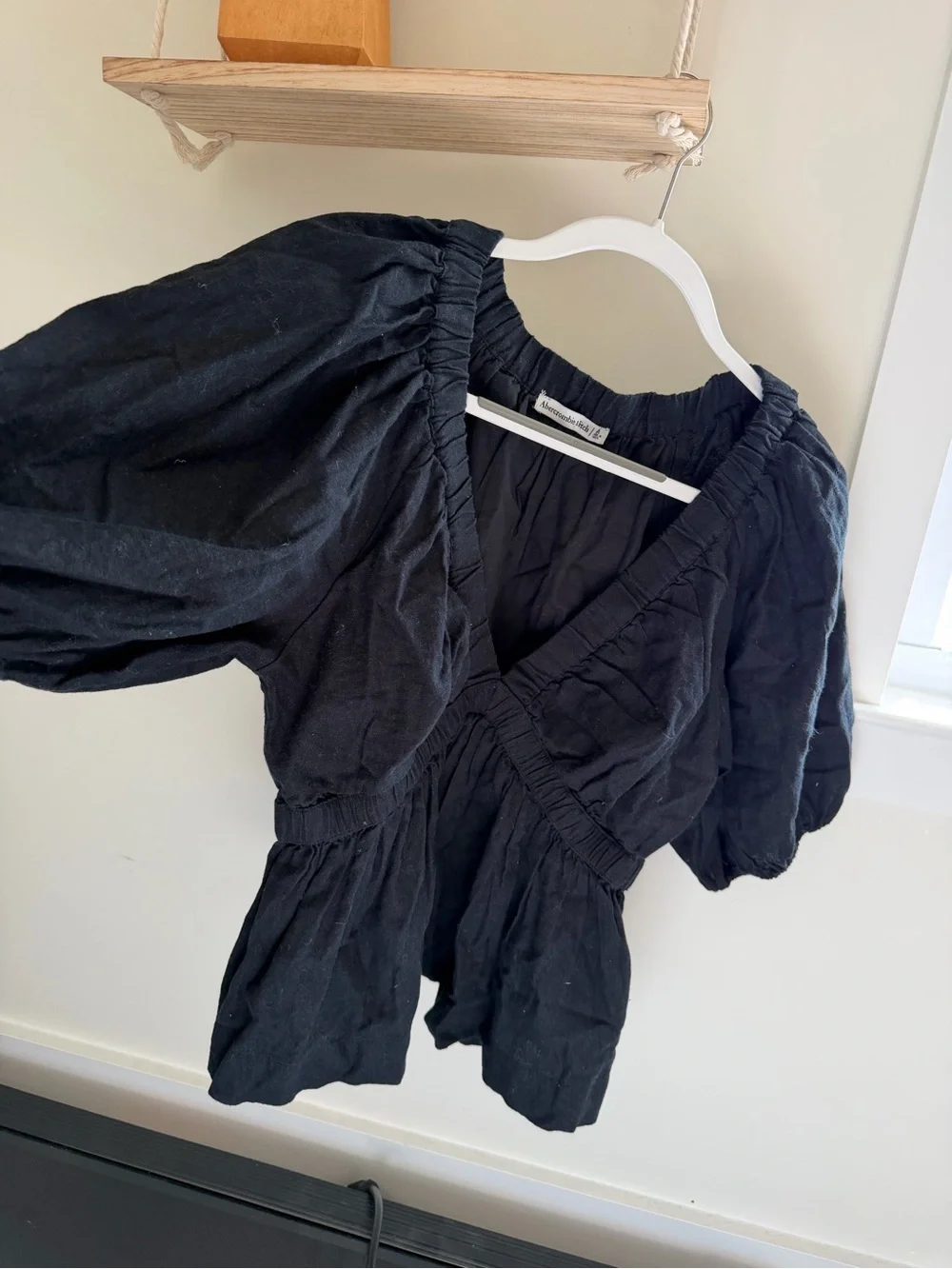 Abercrombie & Fitch Black V-Neck Puff Sleeve Peplum Top